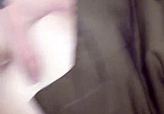 Amateur Couple Has Outdoor Sex in Parking Lot