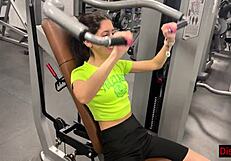 Hey, picked up this girl at the gym and banged her doggy style on day one