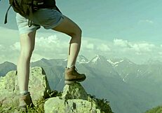 preciosa joven española pelirroja betty loop follando en su debut con victor bloom