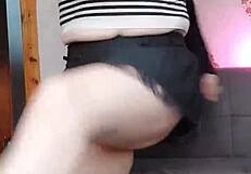 Twerking Big White Ass Sissy Crossdresser in Amateur Gay Webcam Show