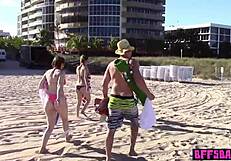 नॉटी बाइसेक्सुअल टीना 18+ बीएफएफ राइड करती हैं बड़ा लंड वाइल्ड टैटू सीन में