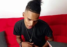 mi hermanastra me besa y follamos duro en casa