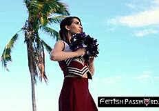 Sensational cutie Joseline Kelly eats enormous cumshot