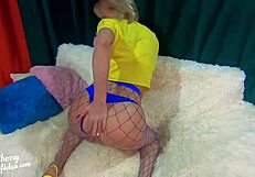 girl in grid sucking deep for double penetration and cum on ass?