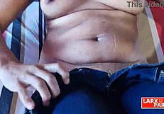 What secrets does Latina Flor reveal in this steamy room casting session?