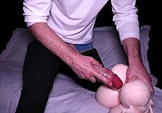 Latina BBW tempts with her fat ass in outdoor public booth.