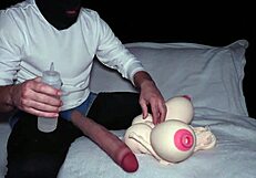 Latina BBW tempts with her fat ass in outdoor public booth.