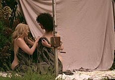 हेल येस! ट्रांस निम्फो डैनिका गॉर्जस ब्लॉन्ड चार्ली फोर्ड को फक करती है!