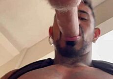 Fumando Um Cigarro E O Puto Do Ronny Aislan Mamando Minha Rola