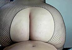 sexy gordita in lingerie shakes her ass