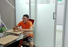 पैसे वाली लड़की क्यों, जब मैं मुफ्त में चूसती हूँ?