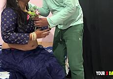 वैलेंटाइन सौतेली माँ सौतेले बेटे को कंडोम के बिना सेड्यूस करती है!