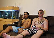 Playing video game with skatist23cm