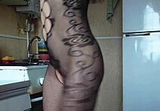 Cutie in Red Shoes Gets Anal Fucking in Kitchen Homemade