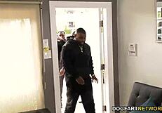 मैंने देखा स्टेपमॉम Syren DeMer को ब्लैक दोस्तों ने गैंगबैंग किया