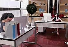 Anime game with erotic content – Muff diving action