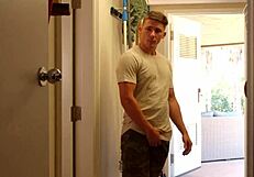 शादीशुदा हैंडीमैन बिग कॉक फैंटेसी के लिए झुका हुआ