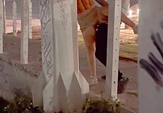 Damn, this couple’s banging hard on the bridge right now!