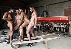 लड़के बाहर बेयरबैक ऑर्गी में जंगली चुदाई 😈