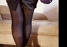 pee in shiny pantyhose while teasing with sexy feet. can her solo fetish show in the toilet get any hotter?