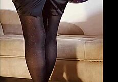 pee in shiny pantyhose while teasing with sexy feet. can her solo fetish show in the toilet get any hotter?