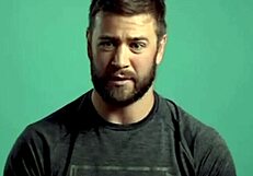 Handsome Aussie coach turned gay in fitness!