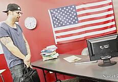 टीचर सारा जे फ्रेंच स्टूडेंट को डीपथ्रोट करती है!