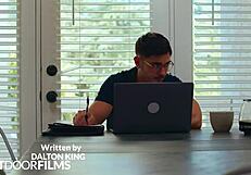 नेक्स्टडोरफिल्म्स - मैं इस बदमाश ट्विंक म्यूज को ठोकने से खुद को रोक नहीं पाया