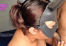 Garganta profunda, me ahogo casi vomito vivo, ¿obedeces sus órdenes?