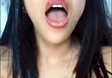 Me Corro En La Garganta Profunda De La Chupona?