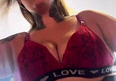 Woman feels aroused during physical exercises at the gym, according to athlete research