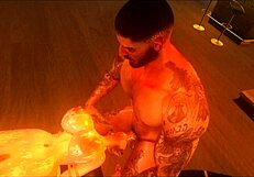 बस्टी डर्टी मेड बॉस को बांडेज असफकिंग ऑफर करती है एक्स्ट्रा ट्रिप के लिए