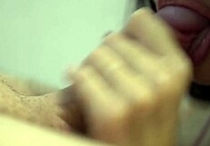 कभी इतना रॉ कम स्वैलो कंपाइलेशन देखा? मुंह भर कम और स्वैप्स होममेड पीओवी में!