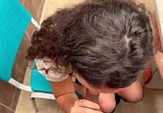 बड़े बूब्स वाली स्टूडेंट ने टीचर को इकोनॉमिक्स पास के लिए चोदा!