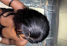 I met a stranger in an elevator and she ended up giving me blowjob full video on xred