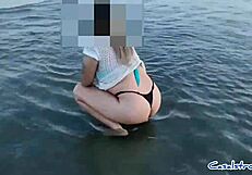 I met an anonymous girl on the beach and invited her to record a full video on Red!