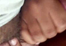 काली मिल्फ काला लंड गले तक चूसती!