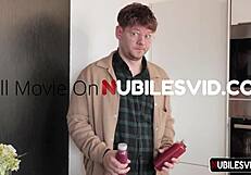 बड़ा लंड छोटी राजकुमारी की तंग चूत कम से भर देता है