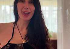 Wife cheats with new friend at fitness club for blowjob and creampie