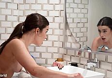 शैनल कैमरिन बॉयफ्रेंड को वाइल्ड डीपी थ्रीसम में लूर करती है। पर्सनल ट्रेनर जॉइन करता है इंटेंस राइड के लिए!