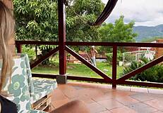 Empleado De Mi Finca Me Observa Mientras Me Masturbo Y Lo Seduzco Para Que Me Folle