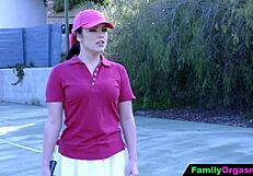 फैमिली ऑर्गेज्म जहां कॉम्पिटिटिव मेन अपनी स्टेपडॉटर्स को थका देते हैं