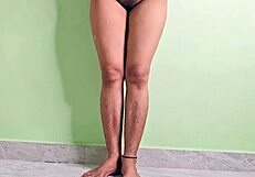 Wanna see this hot Desi schoolgirl in viral action?