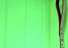 सबमिसिव लड़की बाउल से चाटती कम वाइल्ड सीन में