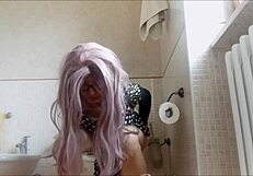 Why do I love spying on aunt Chantal peeing?