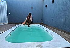 Girl called for pool bath but wanted sex and video recording