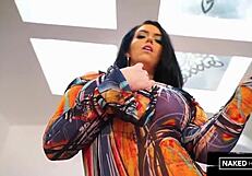 Man, this pawg baddie bbw twerks and sucks like a pro