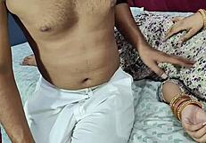 देसी हॉर्नी भाभी बेस्ट फ्रेंड से हार्ड चुदाई