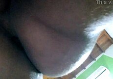 बेवफा बीवी को बड़ा काला लंड डॉगीस्टाइल चोदता जबकि ककू के लिए शूटिंग