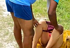 इंडियन पत्नी को गांव के स्कैंडल में जोर से ठोका गया